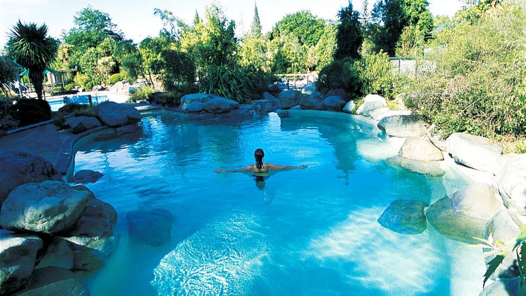 Hamner springs ile du sud hot pools