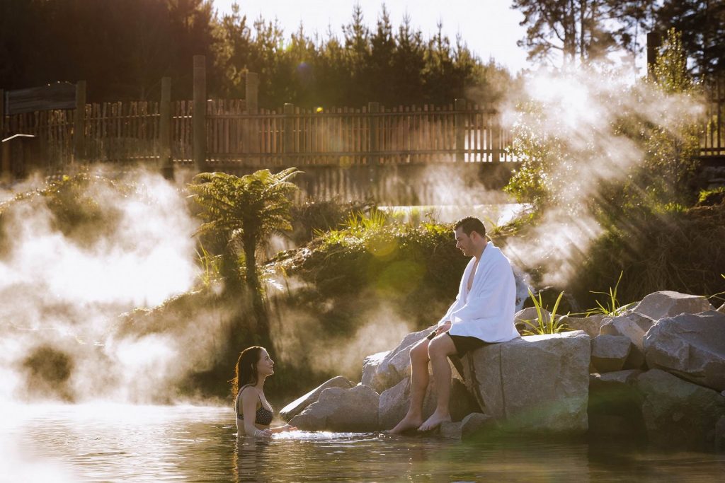 ile du nord hot pools taupo wairakei