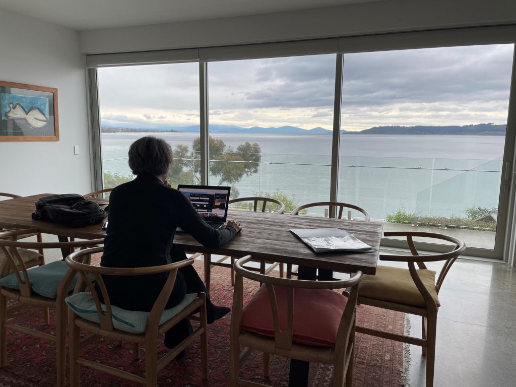 Vue depuis une villa sur lac Taupo