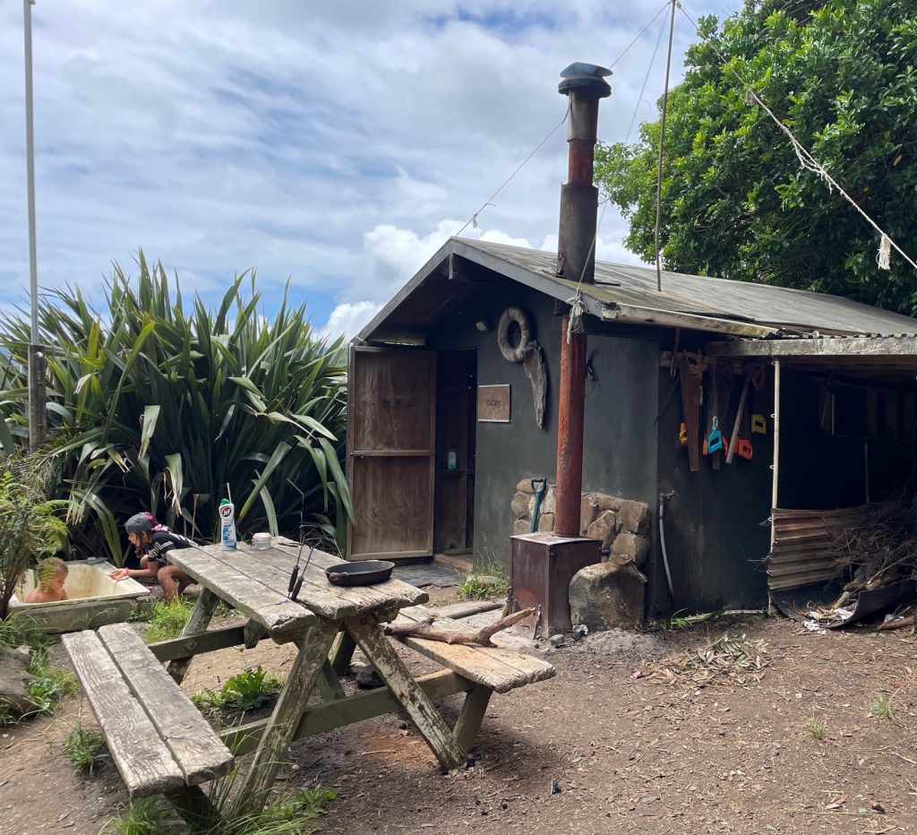 smokehouse bay great barrier island cabane
