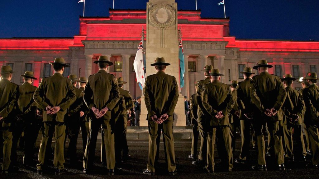 comemoration auckland museum anzac day nouvelle zelande dawn parade