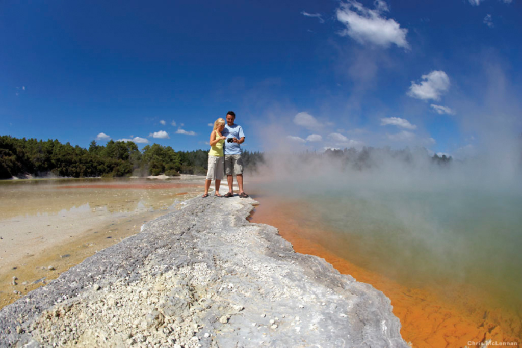 champagne pool wai o tapu nouvelle zelande