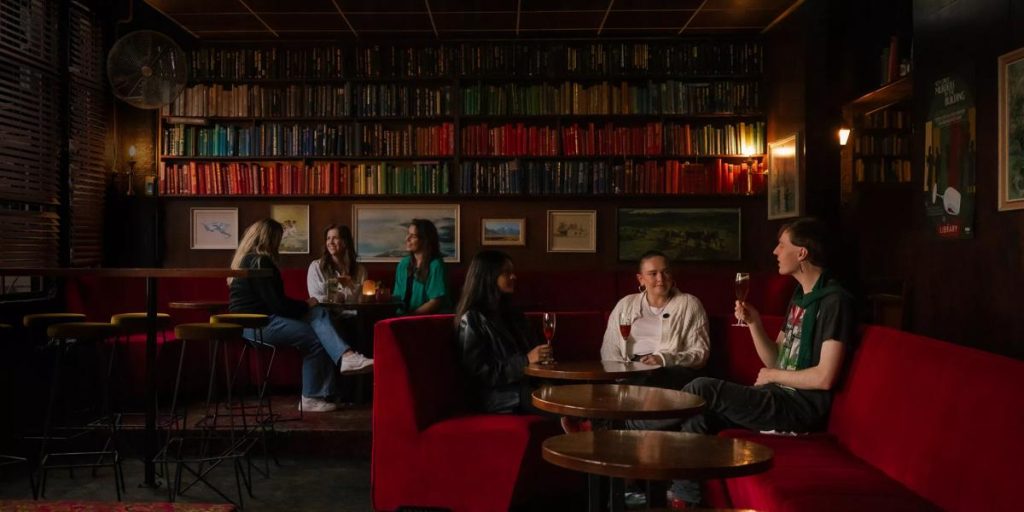 Bar-Lounge The Library Wellington