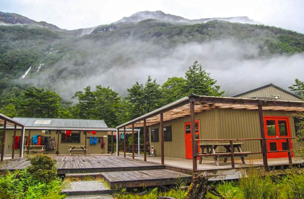 Refuge sur Milford Track ©DOC