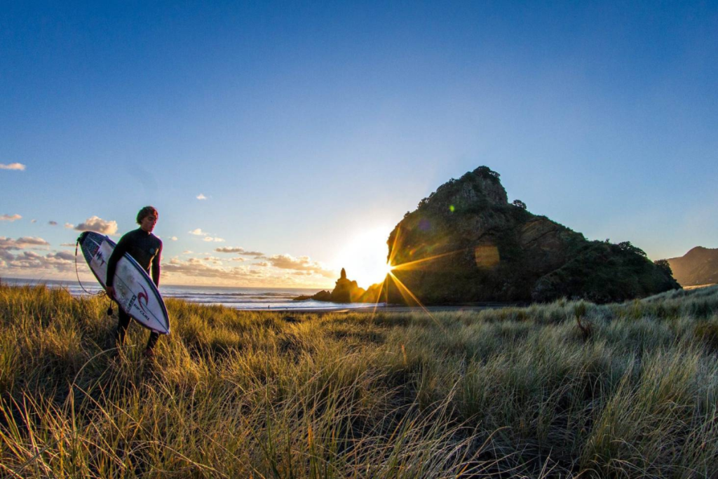 piha plage de surf nouvelle zelande