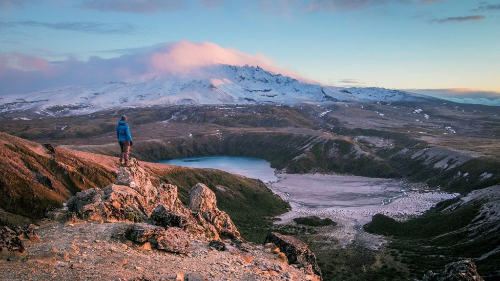 Sentier vers les Tama Lakes NZ