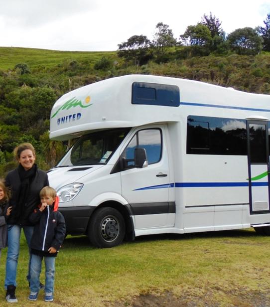 Chloé et sa famille - les joies du camping-car
