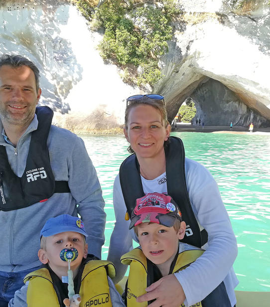 Adeline, Pierre-Jean, Arthur et Valentin à Cathedral Cove