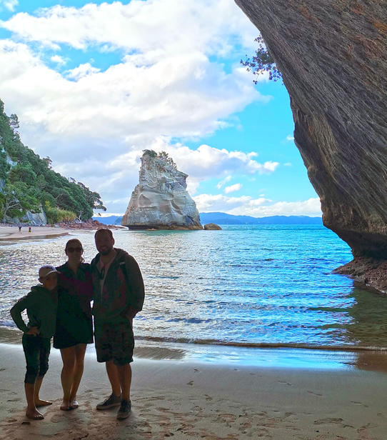 Axelle, Clarence et Morgan à Cathedral Cove