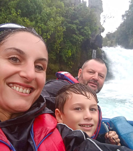 Didier en famille en jet boat aux Huka Falls