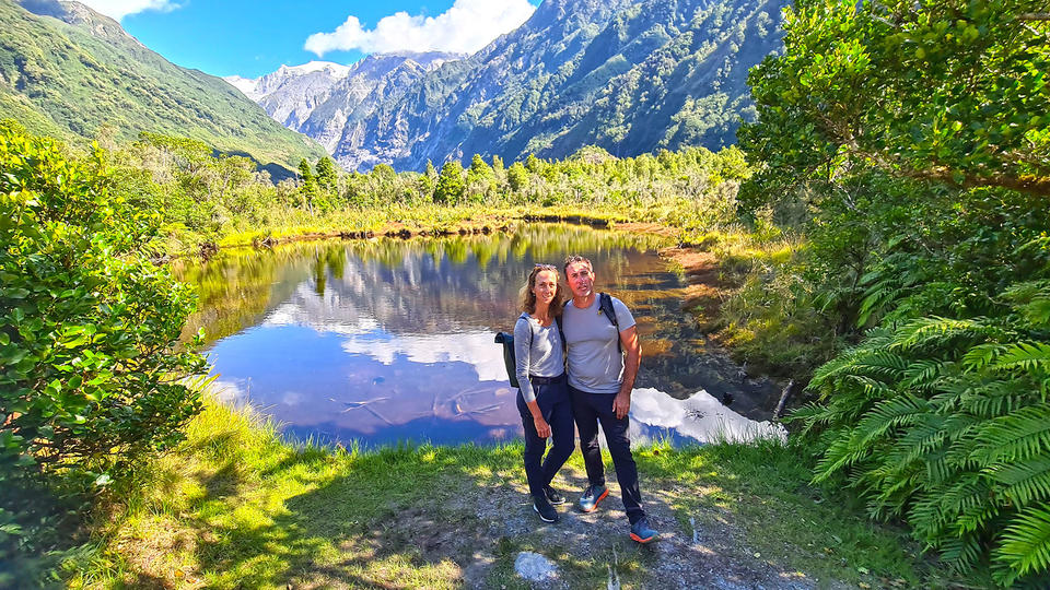 Dorothée et Maxime dans le Fiordland