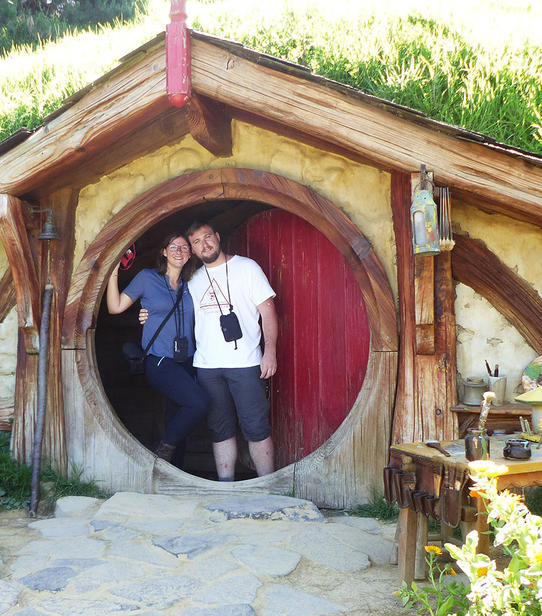 Esther et Rémy au village des Hobbits