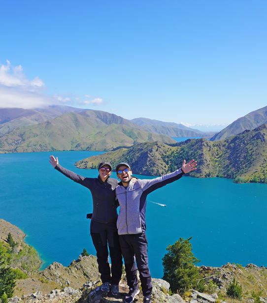Léa et Antoine au lac Benmore
