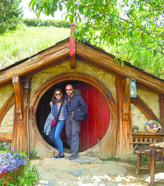 Mélanie et Patrick au village des Hobbits