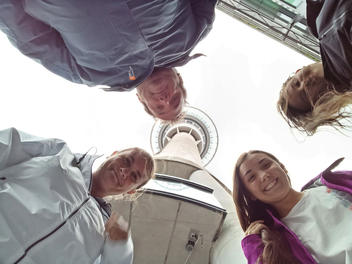 Aldric, Stéphanie, Agathe et Héloïse (Tahiti) - Autotour famille