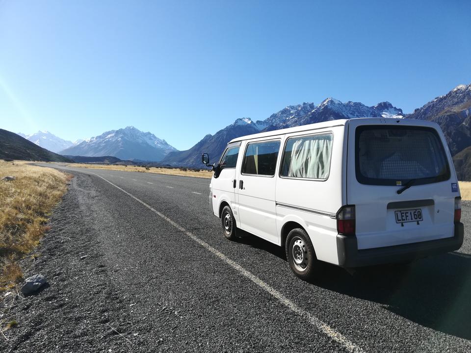 Mazda bongo 2008