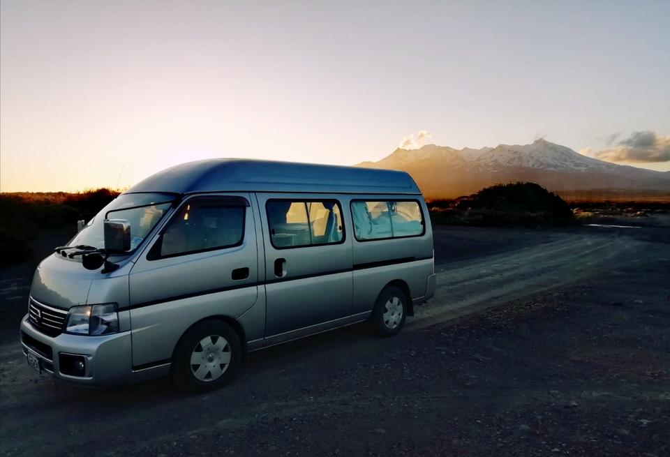 Nissan caravan iv