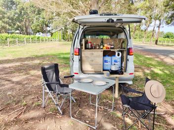 SELF-CONTAINED NISSAN CARAVAN ELGRAND 1998 (AUTOMATIC) SELF-CONTAINED NISSAN CARAVAN ELGRAND 1998 (AUTOMATIC)