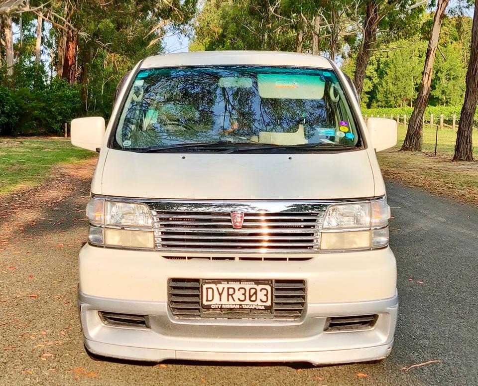 Nissan caravan elgrand минивэн