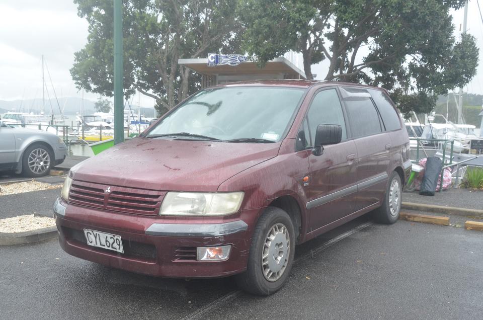 Mitsubishi chariot 2